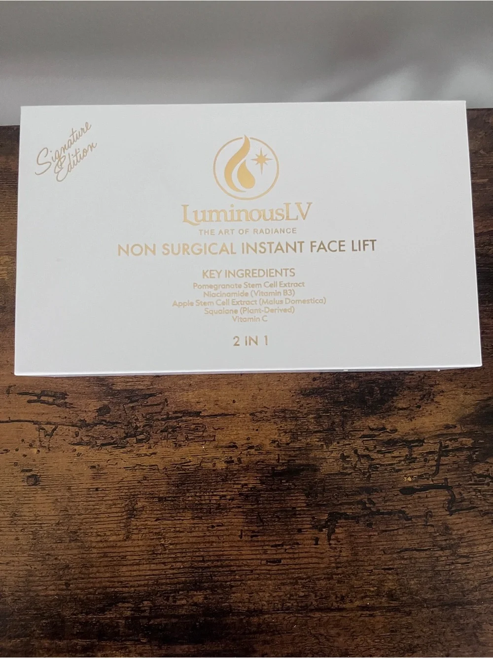 Luminous Facial Serum - with Refill! Face tightening and smooths wrinkles